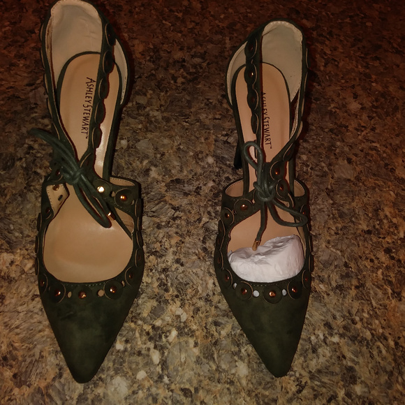 women's shoes - Picture 2 of 3